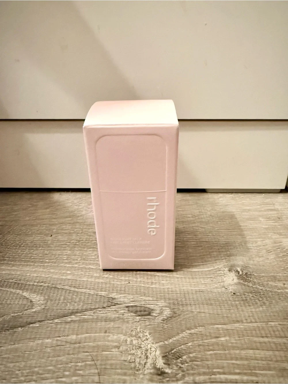 Rhode Highlight Milk Multipurpose Luminizer - Color: 01 - Pearly Pink